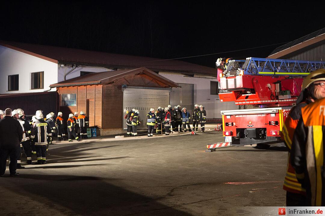 Brand eines Firmengebäuudes in Simmelsdorf