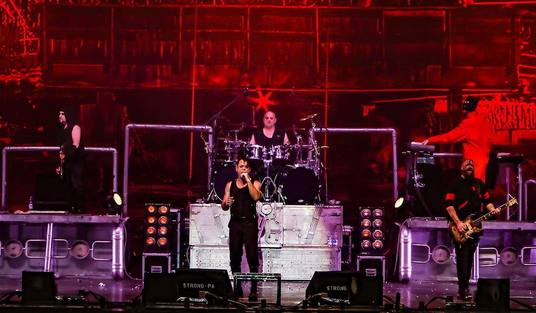 Stahlzeit: Die Rammstein-Tribute Show in Bamberg