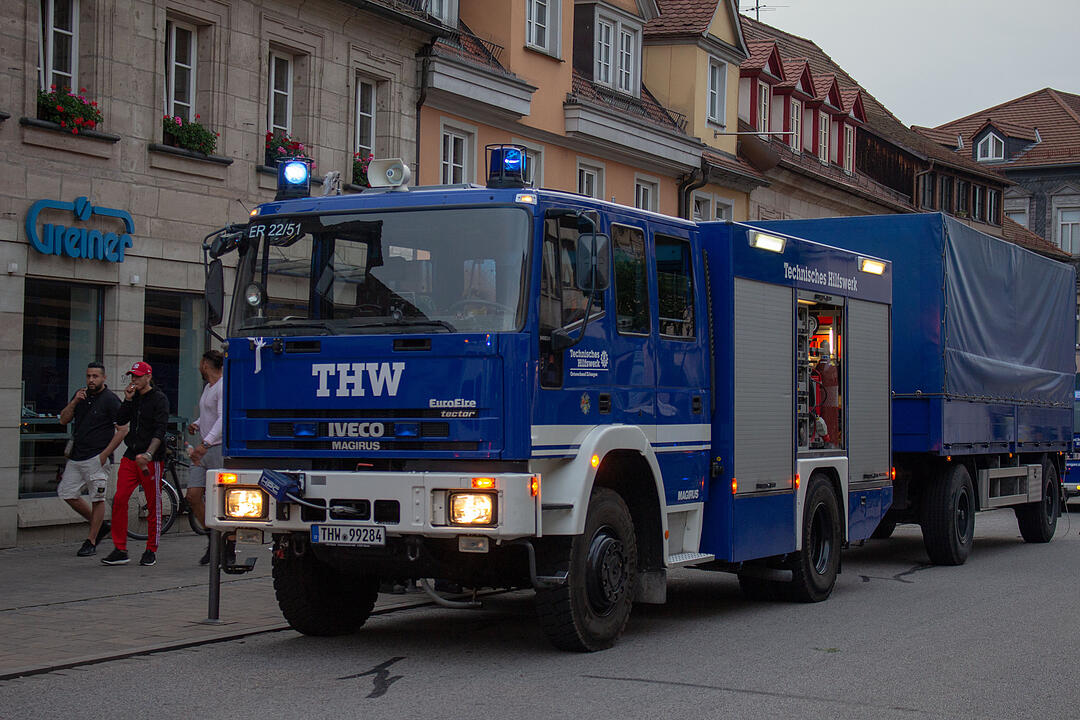 Mehrere zentimeterdicke Hagelkörner gehen in Franken nieder