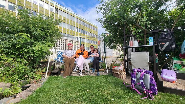 Der IKUGA (Interkultureller Garten) in Magdeburgs Neustadt. Gärtnern verbindet, und spätestens, wenn die Früchte zusammen genossen werden, werden aus Anwohnern mehr als anonyme Nachbarn.