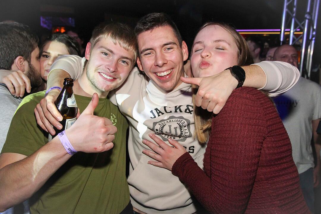 RADSPITZ live im Schwingen Nightlife