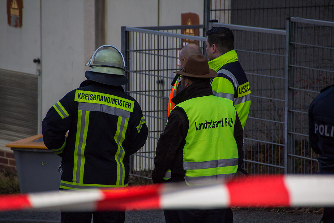 Gasaustritt im Kindergarten: Kompletter Ortskern von Zirndorf-Weiherhof gesperrt