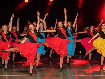 "Emotion Dance" vom  Karnevalsverein Weidach begeisterten mit einem  Showtanz aus "1001 Nacht".Klaus Gagel