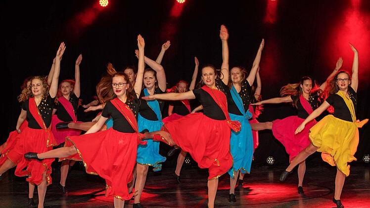 "Emotion Dance" vom  Karnevalsverein Weidach begeisterten mit einem  Showtanz aus "1001 Nacht".Klaus Gagel