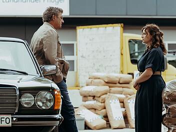 Lilli Gruber (Ronja Forcher) macht ihrem Vater Martin (Hans Sigl) ein bitteres Gest&auml;ndnis.