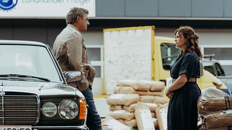 Lilli Gruber (Ronja Forcher) macht ihrem Vater Martin (Hans Sigl) ein bitteres Gest&auml;ndnis.