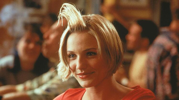 Standfestes Styling: Das Sperma in Marys (Cameron Diaz) Tolle hat einen Vorteil - die Frisur h&auml;lt, garantiert.