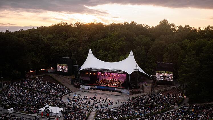 Mit dem Startenor Jonas Kaufmann entf&uuml;hren die Berliner Philharmoniker die Zuschauer aus der Berliner Luft in den italienischen S&uuml;den.