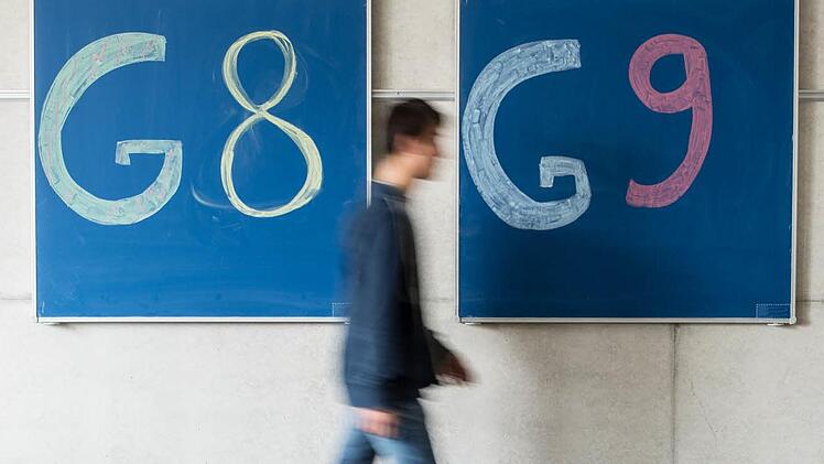 Wohin geht es mit G8 und G9? Das ist die Frage, vor der die beiden Kronacher Gymnasien stehen. Foto: Armin Weigel/dpa