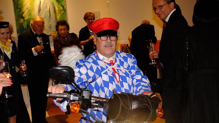 Regena-Chef Joachim Hunger als Himmelsbote Aloisius auf der Harley. Gerd Schaar