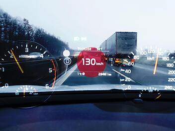 Unfallfahrer sind häufig schneller unterwegs als diejenigen ohne Unfälle. Das haben Telematikdaten der HUK-Coburg ergeben. Foto:  HUK-Coburg