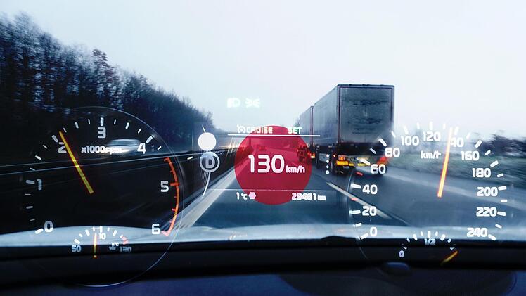 Unfallfahrer sind häufig schneller unterwegs als diejenigen ohne Unfälle. Das haben Telematikdaten der HUK-Coburg ergeben. Foto:  HUK-Coburg
