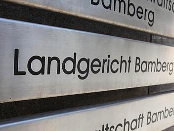 Ein unter einer Psychose leidender 40-Jähriger steht derzeit vor dem Landgericht Bamberg.  Symbolbild: B. Herbst