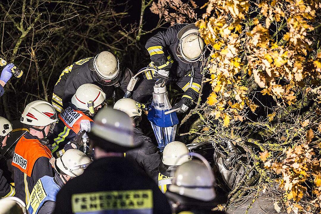 Haßfurt: Fahrer nach Unfall auf der A70 stundenlang eingeklemmt