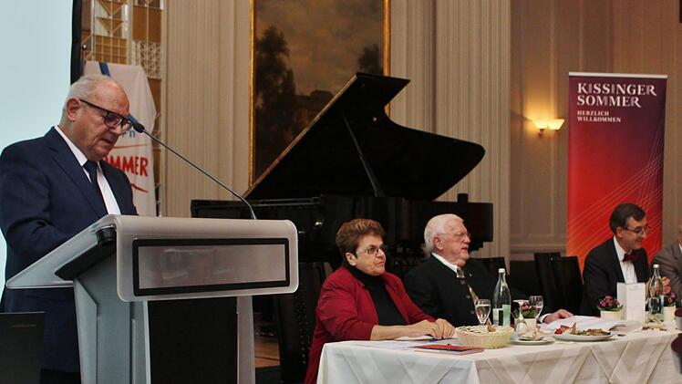 Vorsitzender Anton Schick (von links), Martha Müller, Hans-Ulrich Finger, Tilman Schlömp und OB Kay Blankenburg.Werner Vogel