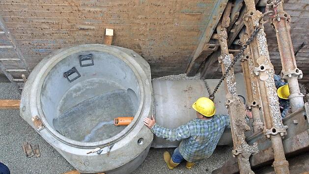 F&uuml;r den Tiefbau werden im Landkreis Kulmbach h&auml;nderingend Kanalarbeiter gesucht.