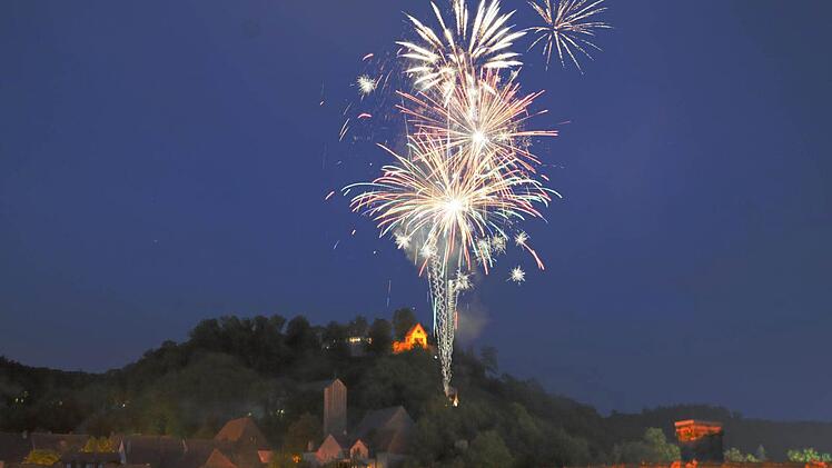 Der "Tanz der Funken" am Samstagabend begeisterte die Festbesucher in Königsberg. Das Feuerwerk ist immer ein Höhepunkt.