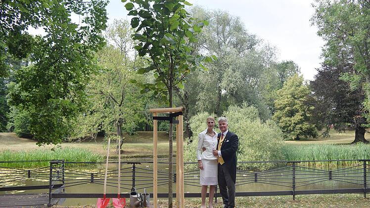 Stephanie Prinzessin von Sachsen-Coburg und Gotha hat in Gotha ihren Partner Jan Stahl geheiratet.Daniela Pondelicek