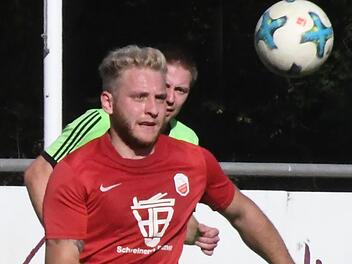 Verletzungs-, dann Corona-Pause: Wenn der Ball wieder rollt, will Timo Schmitt wieder angreifen. Foto: Hopf