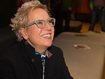 Doris Dörrie am Signiertisch Fotos: Barbara Herbst