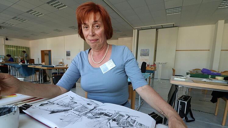 Erst mal warm werden wollte Ursula Hillenbrand aus  Dörfles-Esbach.  Josef Hofbauer