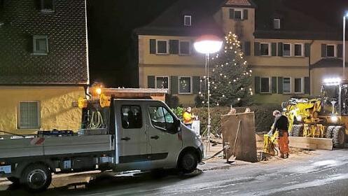 Wenn es sein muss, arbeitet der Adelsdorfer Bauhof bis in die Nacht hinein. Foto: privat