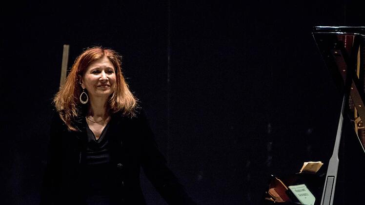 Die Pianistin Monica Gutman gastierte auf Einladung der "Gesellschaft der Musikfreunde" in Coburg. Foto: Jochen Berger