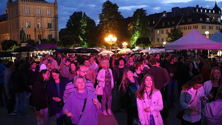 Stimmung, Spaß und Genuss - das ist das Schlossplatzfest! Foto: Jochen Berger