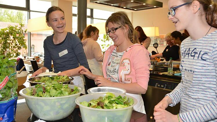 Girls' Day in der Mupäz-Lehrküche Foto: Dagmar Besand