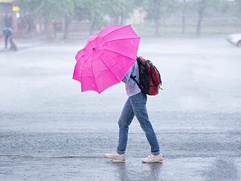 Regen, Regenschirm, Nass, Herbst, Kaltfront, Kalt, Wind, Sturm