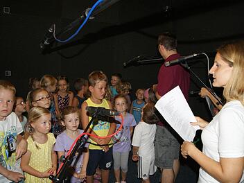 Die Kindergartenkinder bei ihrem Besuch im Tonstudio im Sommer.Foto: Kindergarten