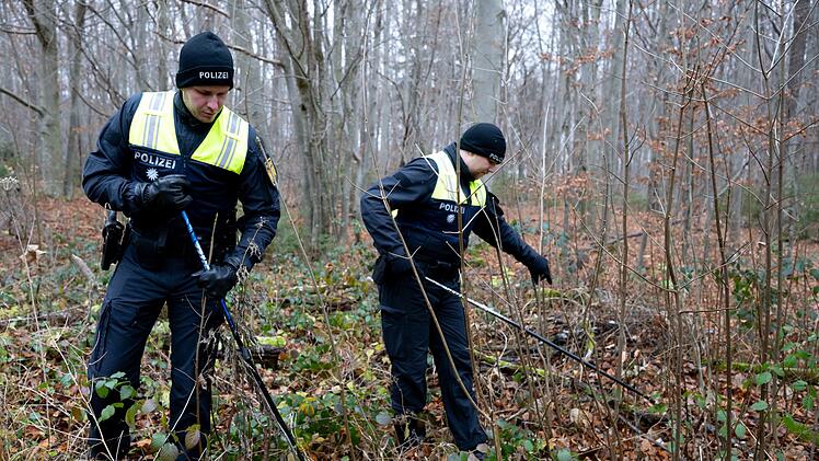 Nach dem Fund einer Frauenleiche im Wald bei München