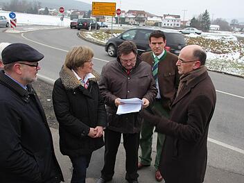 Viel Verkehr am Heubacher Kreuz. Eine Ampel soll künftig für mehr Sicherheit sorgen.