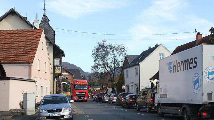Die halbseitige Sperrung der Gampert-Kurve sorgte auch in den Herbstferien immer wieder für Stauungen.