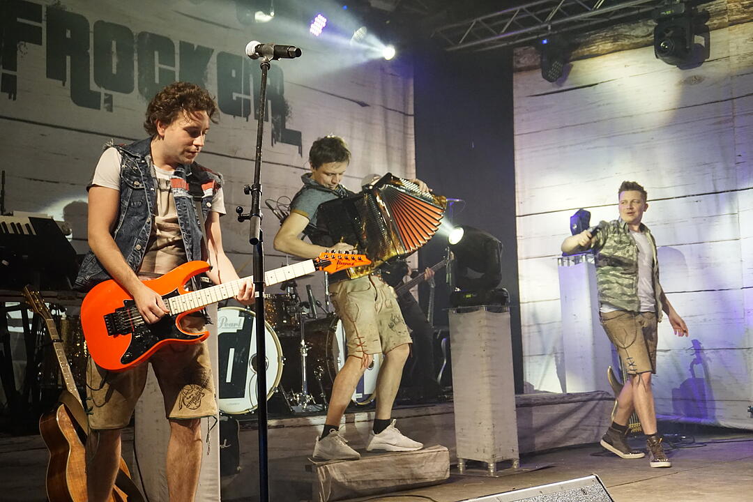 Backstage bei den Dorfrockern beim Eichenbühler Hoffest