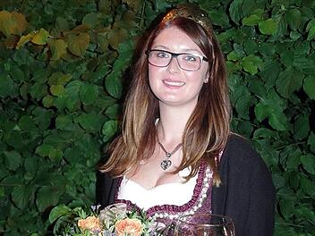 Katrin Welscher konnte sich bei der Wahl zu Weinkönigin durchsetzen.  Fotos: Heike Schülein