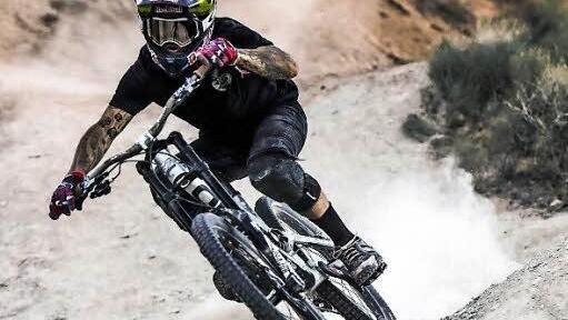 Für Aufmerksamkeit sorgt das Free-Ride-Ass Andreu Lancondeguy. Foto: YT-Industries