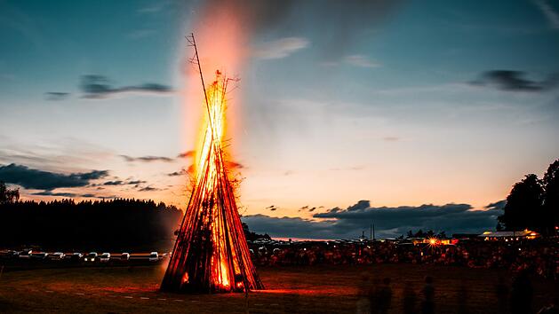 Johannisfeuer, Johannifeuer, Sonnwendfeuer, Sonnenwende