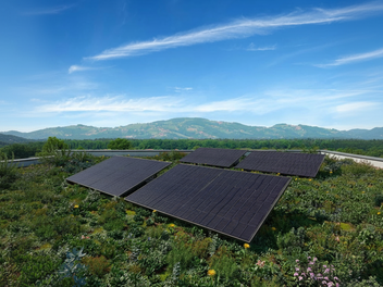 Mini‑PV f&uuml;r Flachdach & Garten 2026 im Check