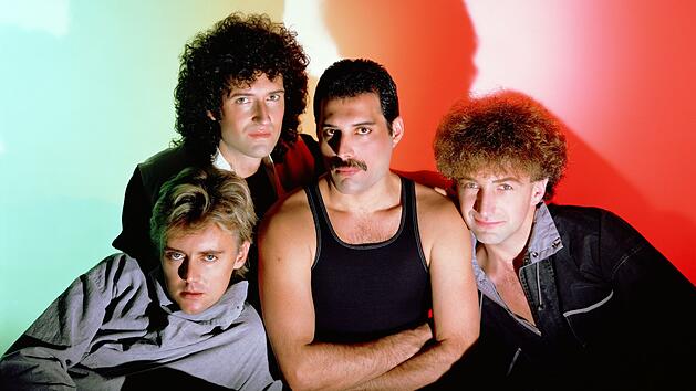 "No time for losers, 'cause we are the champions of the world": In der Doku  "Queen - We Are The Champions" erz&auml;hlt Hannes Rossacher die Geschichte des Liedes "We Are The Champions" und seiner Entstehung.
