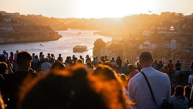 Sonnenuntergang im Jardim do Morro, Porto.