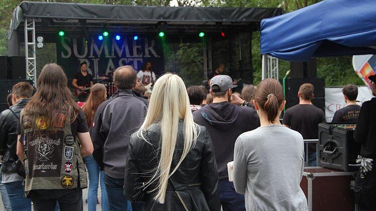 Knapp über 350 Besucher konnten am ersten Festivaltag des diesjährigen Summerblast gezählt werden. Foto: Rolf Krebs