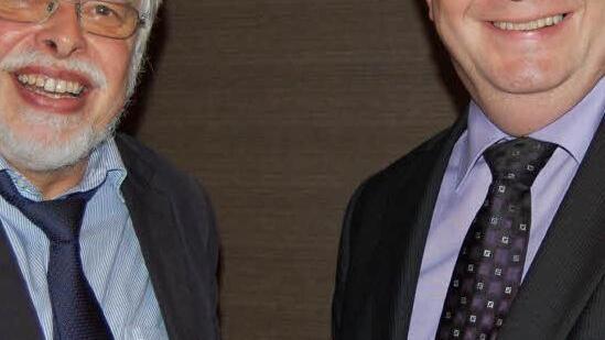 Landrat Thomas Bold (rechts), der in seiner Funktion als CSU-Kreisvorsitzender die Wahl leitete, gratulierte Wolfgang Back.