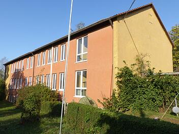 Im Zuge des Projekts "Sanierung der ehemaligen Schule" entstehen ein Vereins- und Kulturzentrum und eine Tagespflege. Foto: Klaus-Peter Wulf