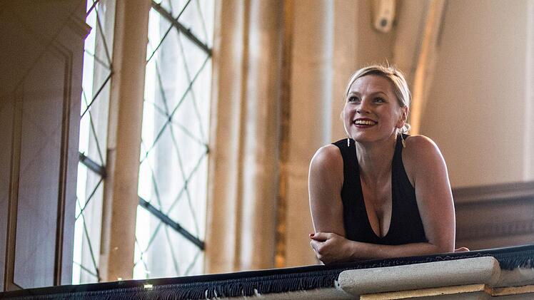 Impressionen vom Wandel-Konzert auf Schloss Callenberg im Rahmen des Festivals "Klanggrenzen": Corinna MühleFoto: Jochen Berger