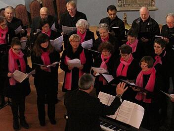 Der Rennsteigchor aus Ludwigsstadt trat in Gräfenthal zum Abschluss der Veranstaltungsreihe "Passion zur Reformation" auf. Foto: Martin Modes