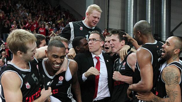 Der Jubel kannte nach der Schlusssirene keine Grenzen. Fotos: sportpress