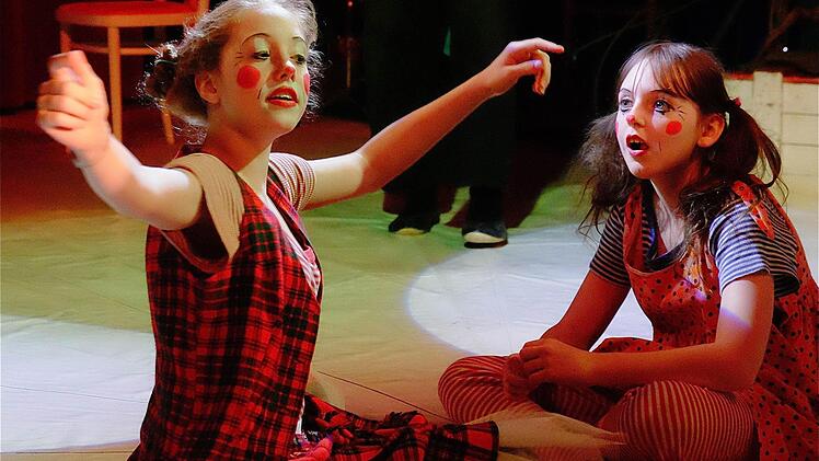 Abschluss-Show im Circus Luna nach dem Pfingstcamp  Foto: Gerd Schaar