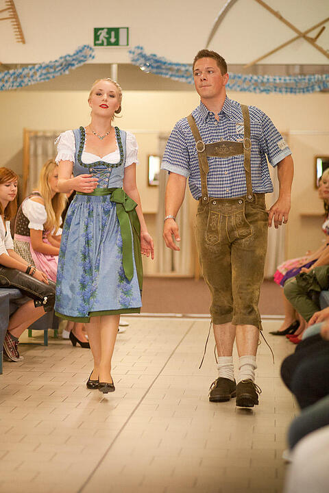 Sandmadla Kuer - Trachtenhof Nuebler