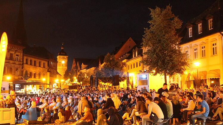 Eine typische Kino-Sommer-Impression auf dem Marktplatz. Fotos: Markus Häggberg